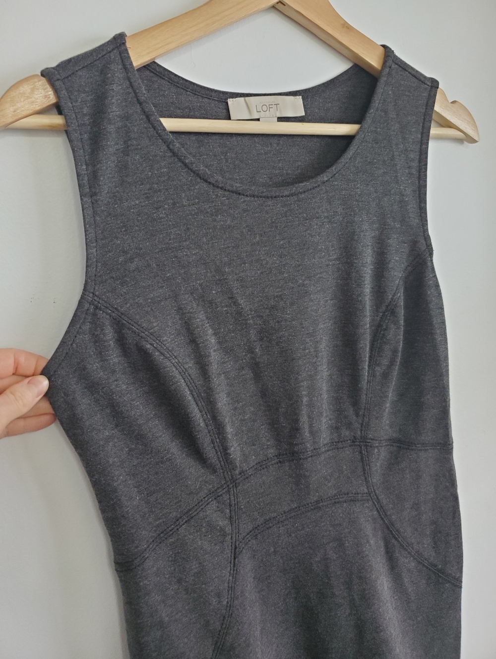 Loft Ann Taylor Size 0 Fitted Midi Dress Grey Stretch Form Fit Sleeveless Pencil